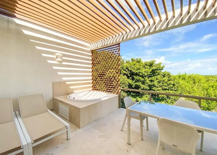 Apartment Quetzal - Tulum Country Club 2br With Private Jacuzzi Akumal